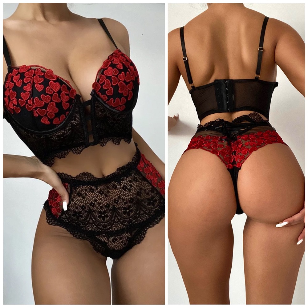 ❤️NEW sexy padded push up & bandage high waist set